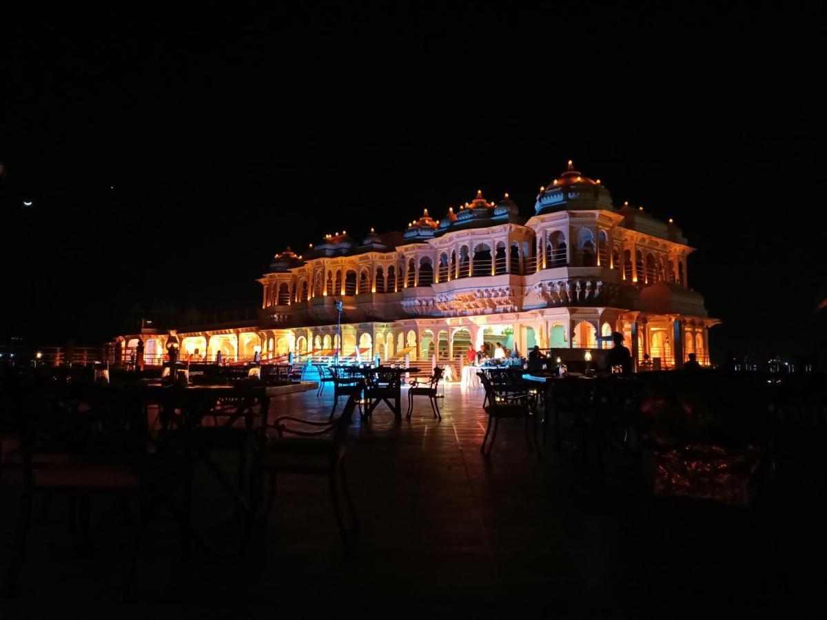 Chunda Palace Удайпур Экстерьер фото